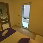 Villasanta De Luxe With Pool