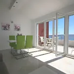 Appartamento Villasanta De Luxe With Pool Marusici (Split-Dalmatia)