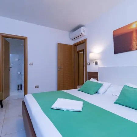 Apartment Villasanta De Luxe With Pool *