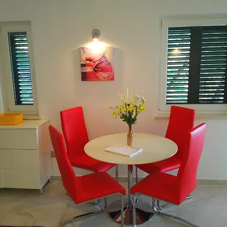 Villasanta De Luxe With Pool * Marusici (Split-Dalmatia)