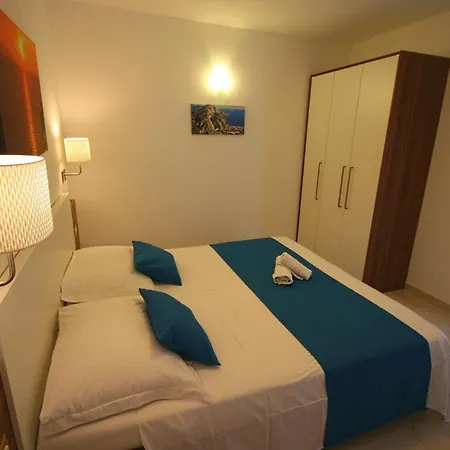 Villasanta De Luxe With Pool Marusici (Split-Dalmatia)