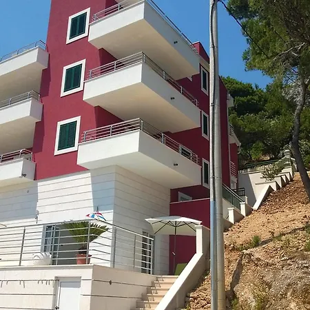 Apartment Villasanta De Luxe With Pool Marusici (Split-Dalmatia)