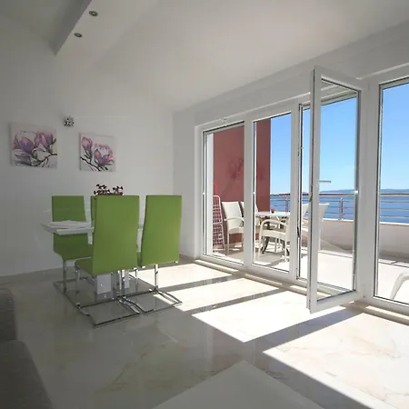 Apartmán Villasanta De Luxe With Pool Marusici (Split-Dalmatia)