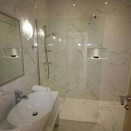 Villasanta De Luxe With Pool *