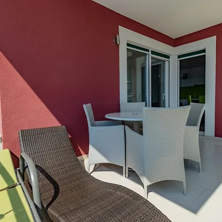 Villasanta De Luxe With Pool Apartment Marusici (Split-Dalmatia)