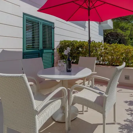 Apartment Villasanta De Luxe With Pool