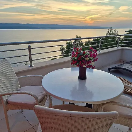 Villasanta De Luxe With Pool Marusici (Split-Dalmatia)