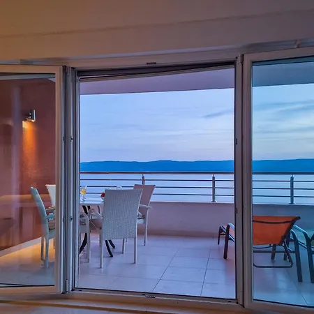 Apartment Villasanta De Luxe With Pool